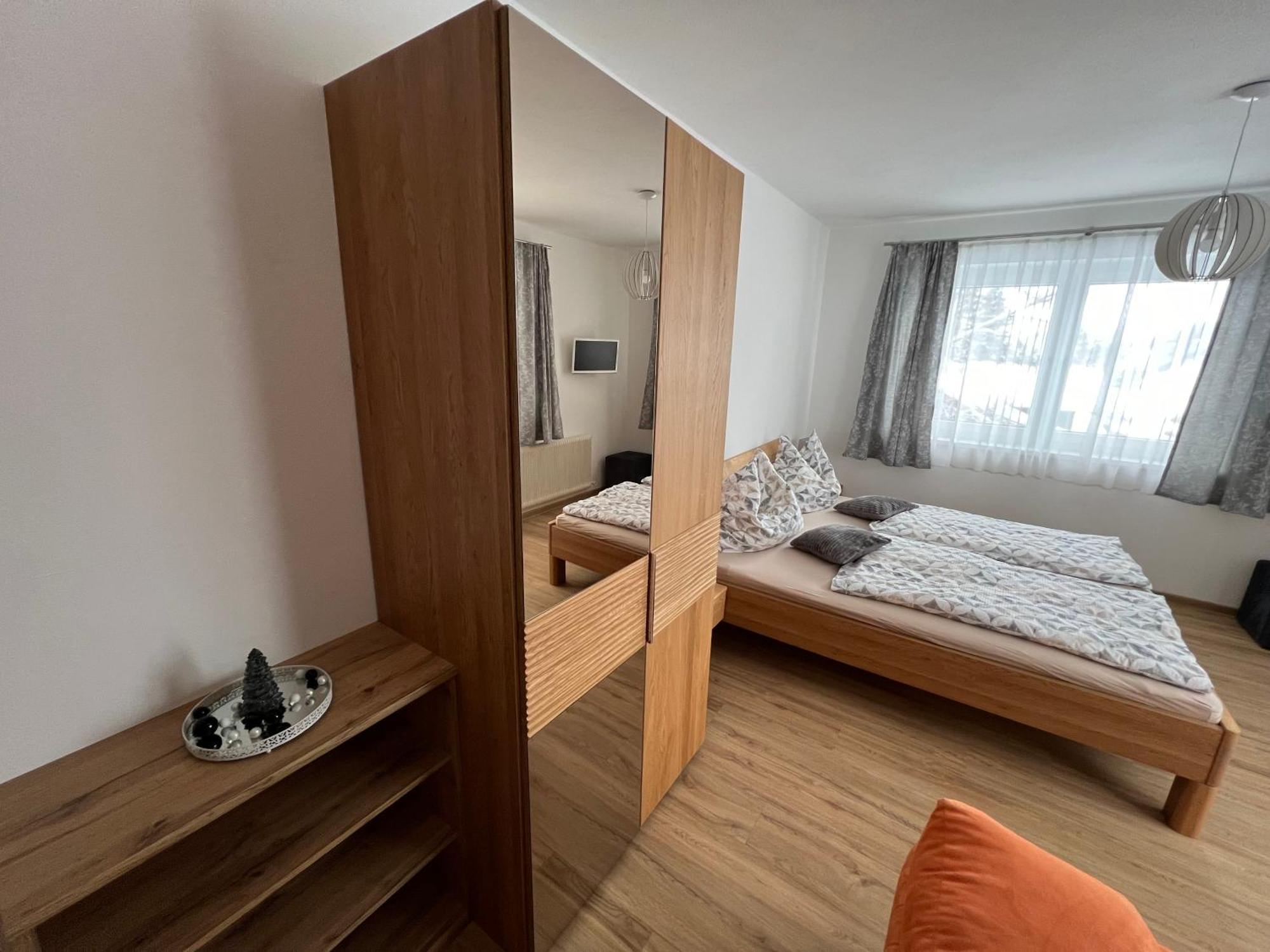 Haus Alpina Ski In & Ski Out Schladming Buitenkant foto