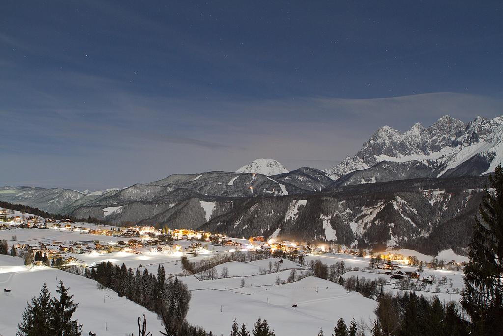 Haus Alpina Ski In & Ski Out Schladming Buitenkant foto